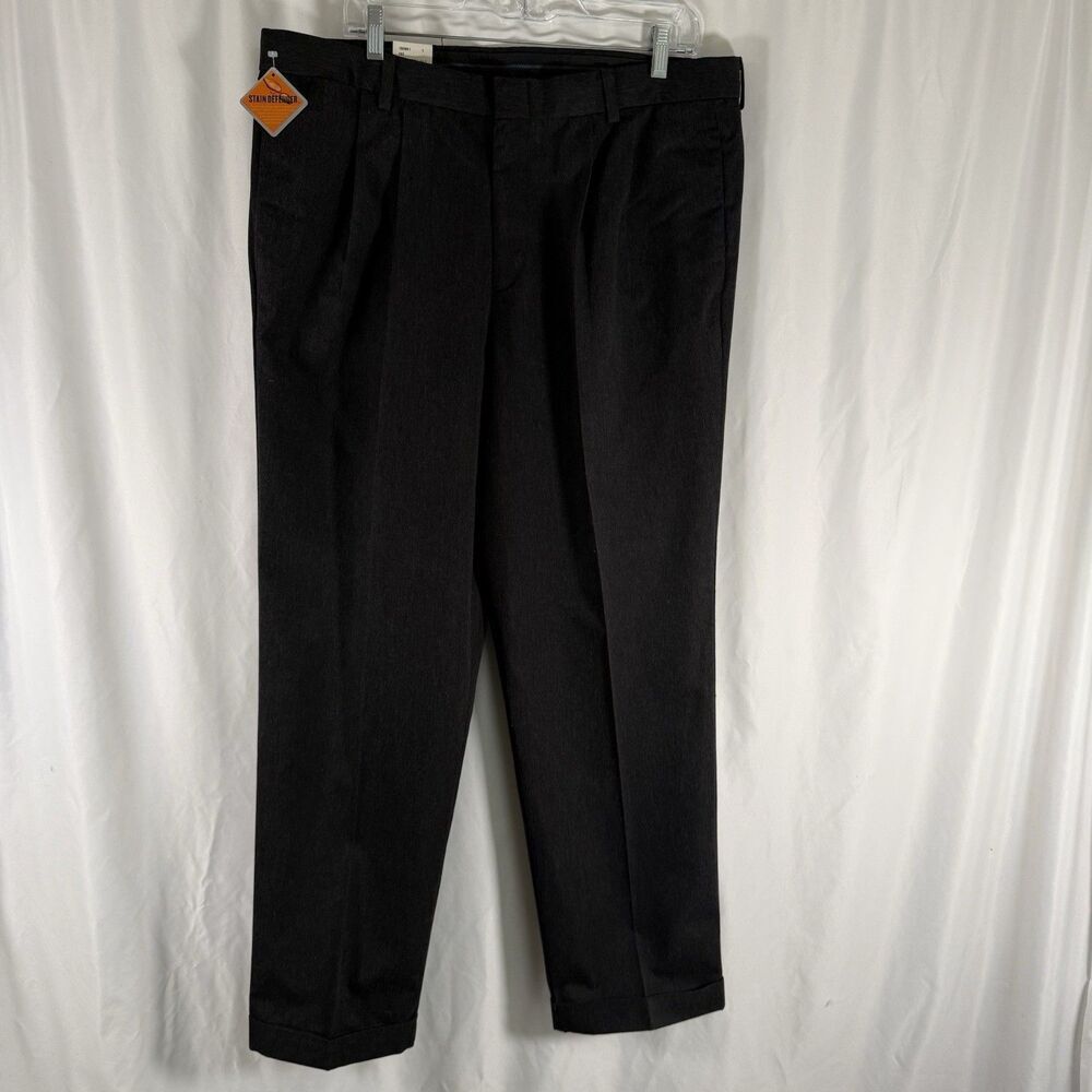 New Dockers Stain Defender Pants Men's 38x32 Grey Classic Fit Cotton Blend